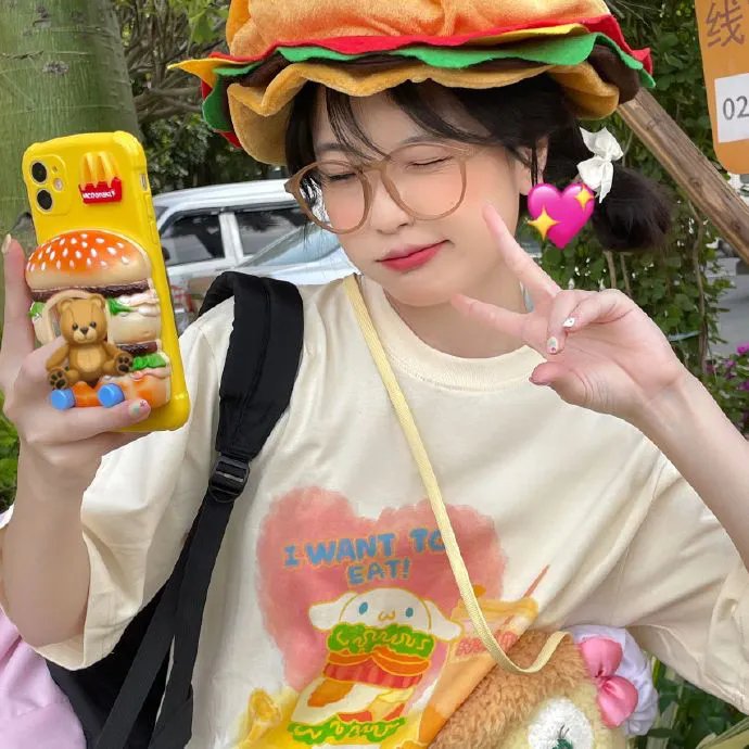 穿一只红鞋的男人