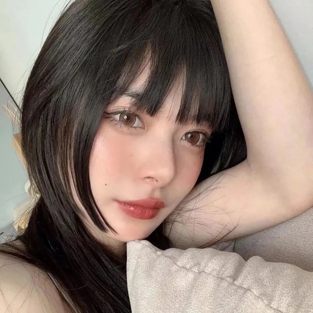 校花的贴心学霸